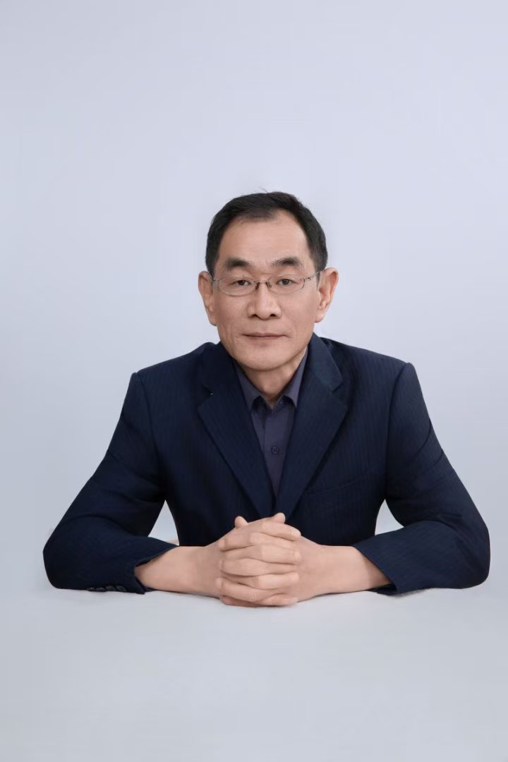 陈廷贵.jpg